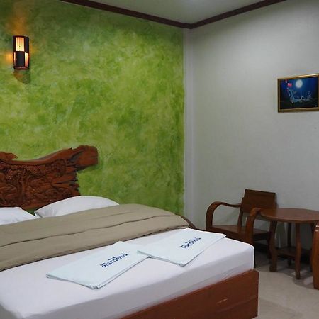 Country Inn Si Maha Phot エクステリア 写真