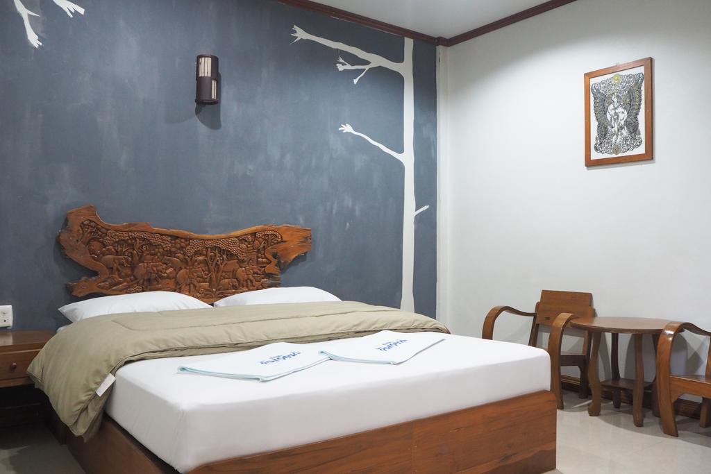 Country Inn Si Maha Phot エクステリア 写真