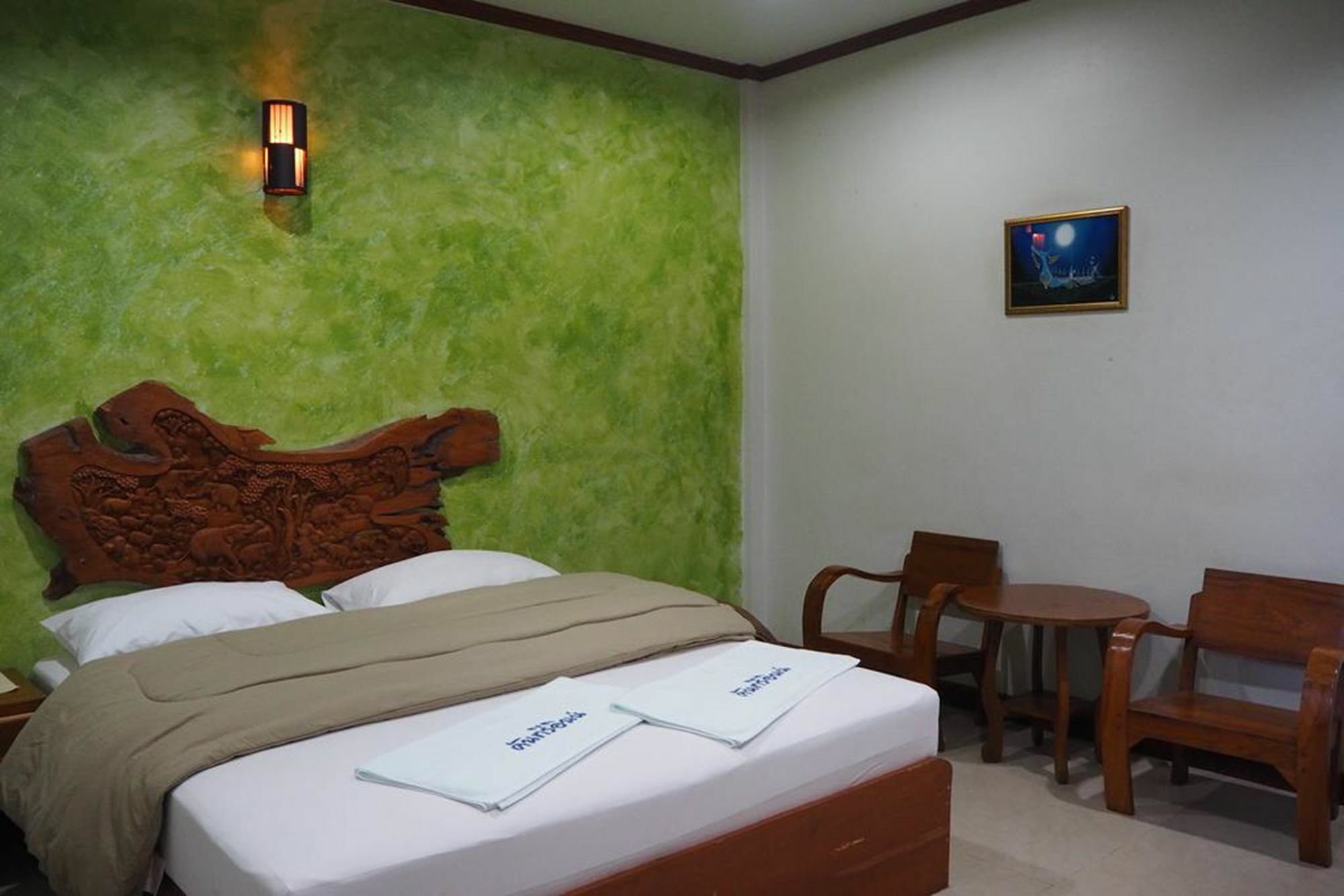 Country Inn Si Maha Phot エクステリア 写真